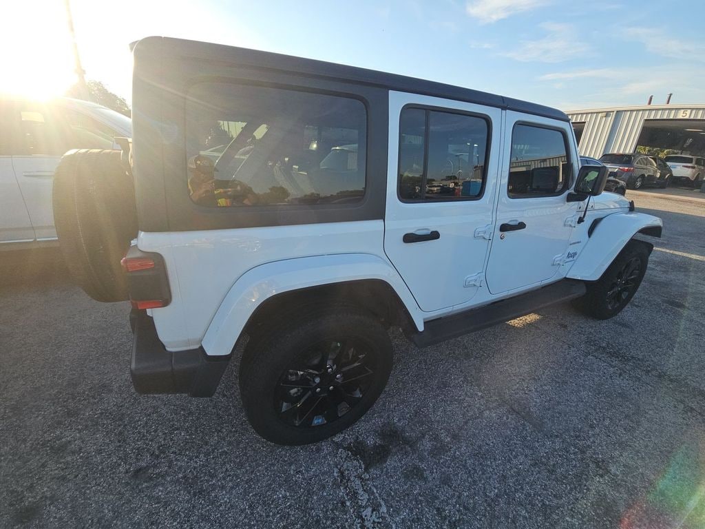 2023 Jeep Wrangler 4xe Sahara fotoğraf 3