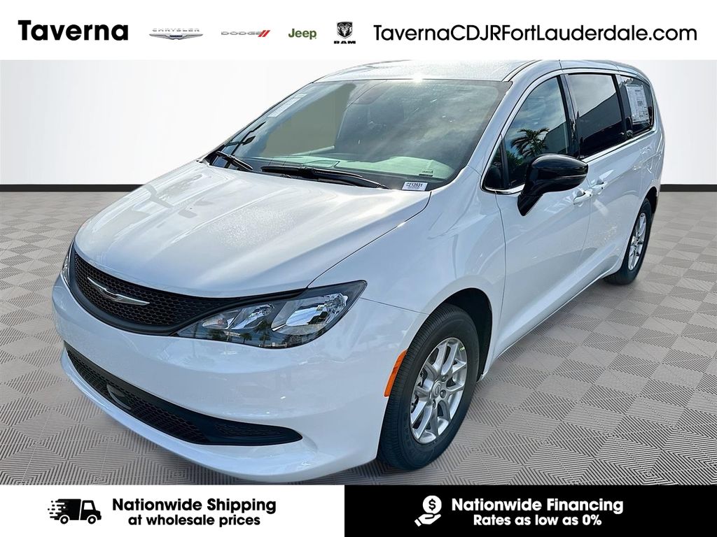 2026 Chrysler Voyager LX's photo