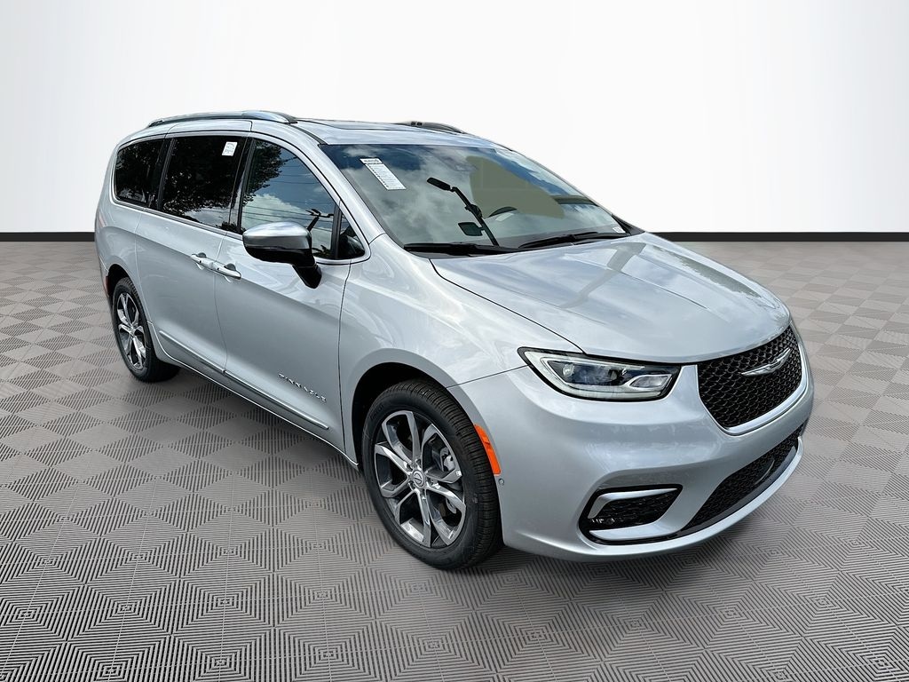 New 2026 Chrysler Pacifica PINNACLE AWD Passenger Van