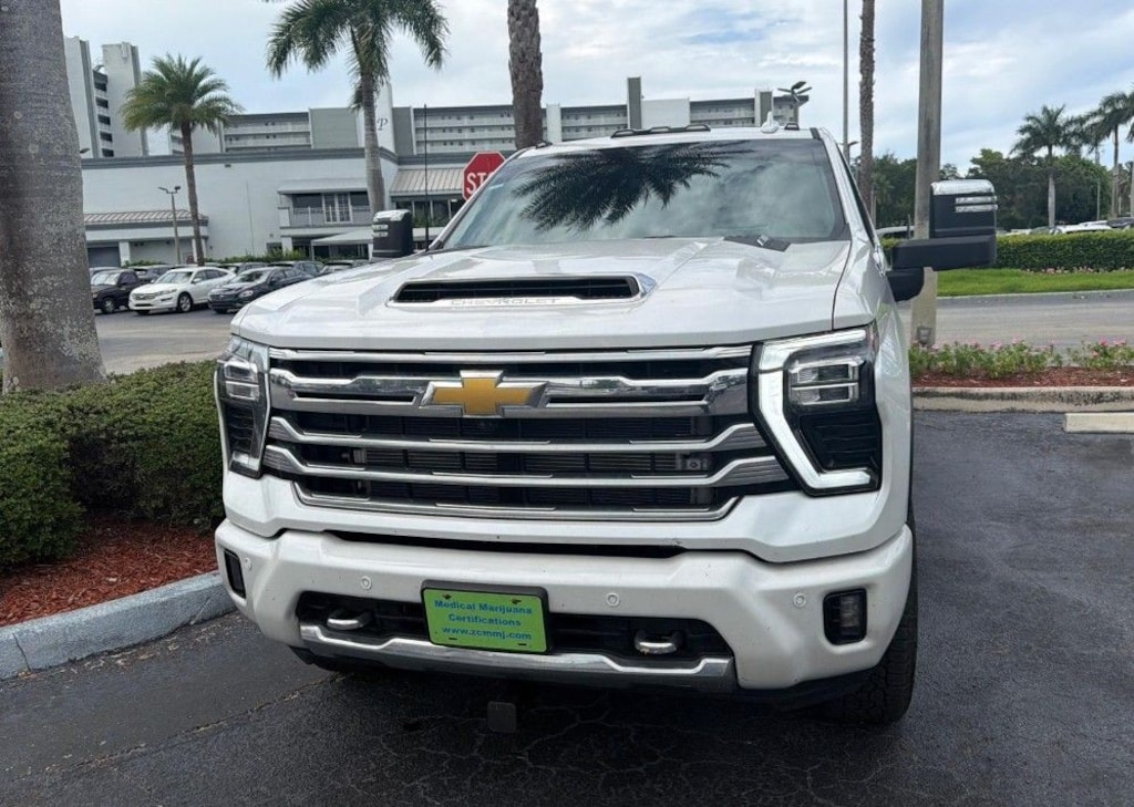 Used 2025 Chevrolet Silverado 3500 HD High Country Truck Crew Cab