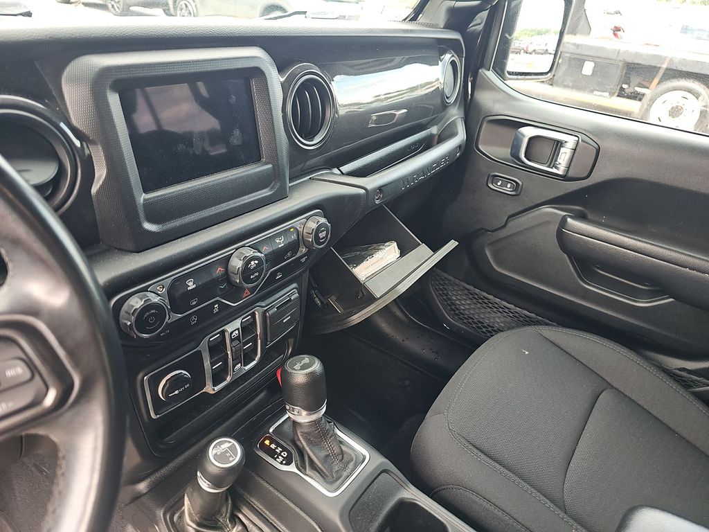 2022 Jeep Wrangler Unlimited Sport fotoğraf 5