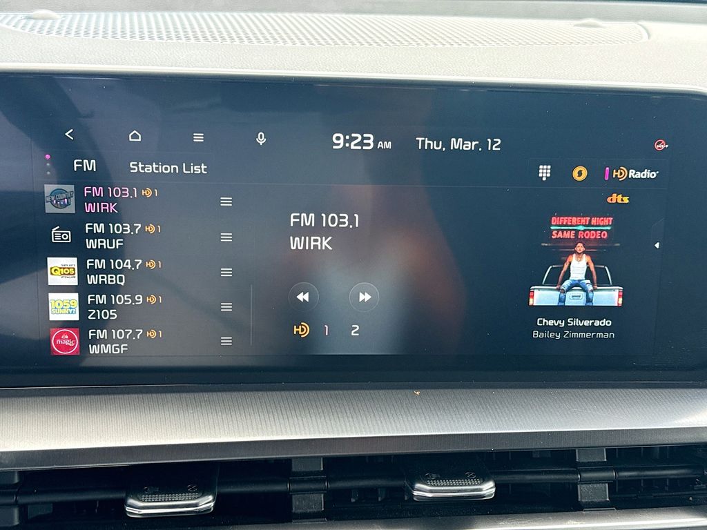 2025 Kia Telluride S - Photo 16