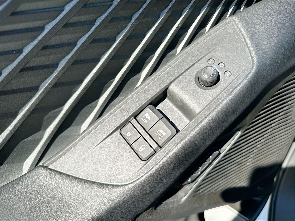 2025 Dodge Charger Daytona Scat Pack - Photo 18