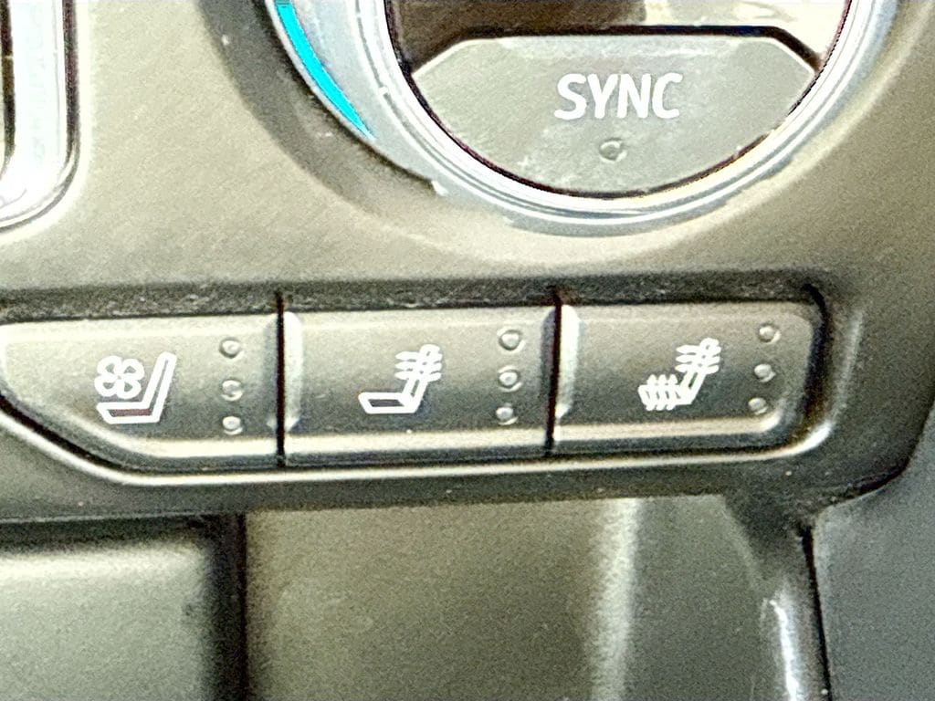 2024 Chevrolet Suburban Premier - Photo 22