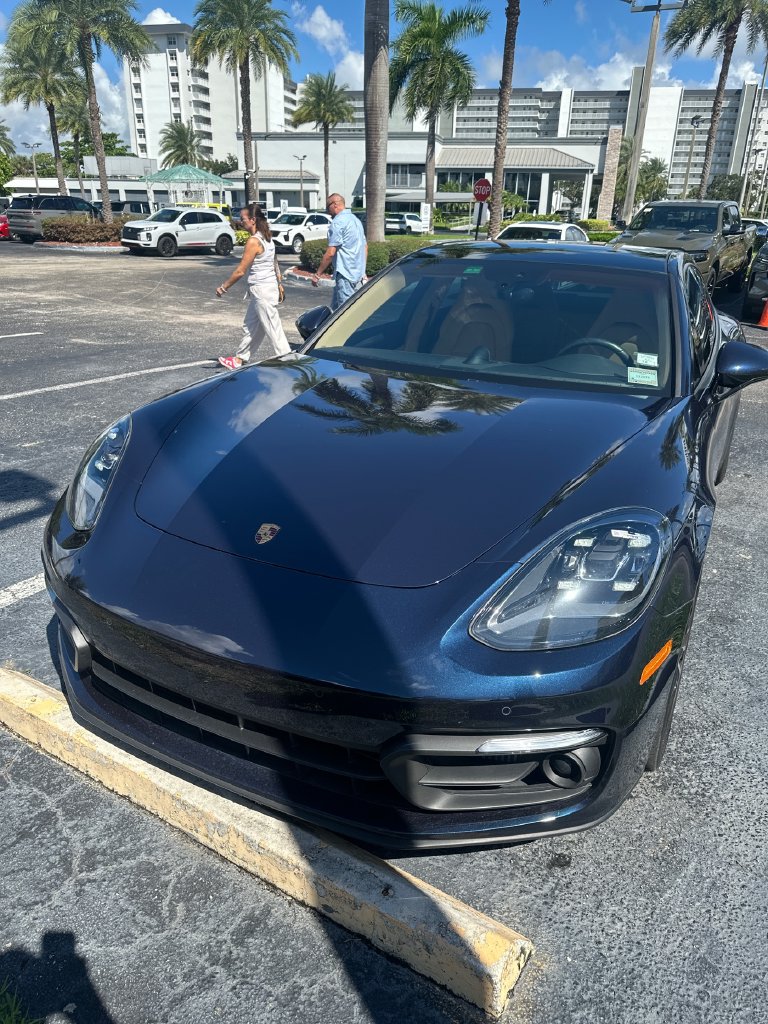 2022 Porsche Panamera