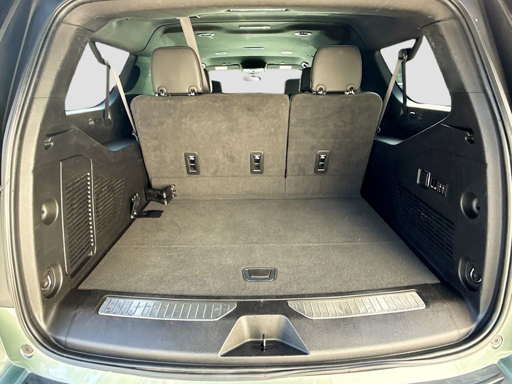 2024 Chevrolet Suburban Premier - Photo 28