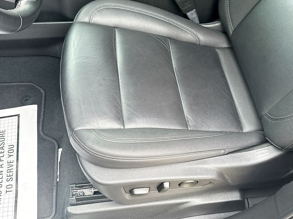 2025 Chevrolet Tahoe LT - Photo 21