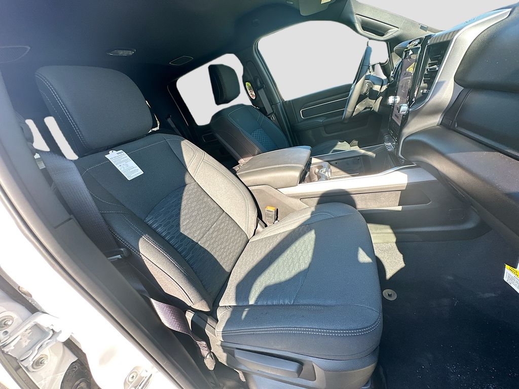 2025 RAM 2500 Big Horn - Photo 29