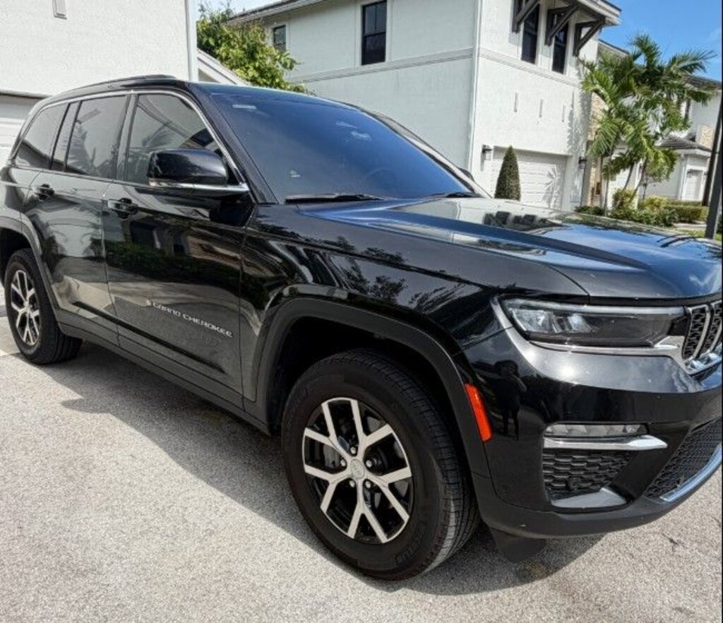 Used 2025 Jeep Grand Cherokee Limited SUV