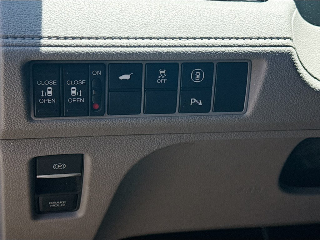 2022 Honda Odyssey Touring - Photo 11