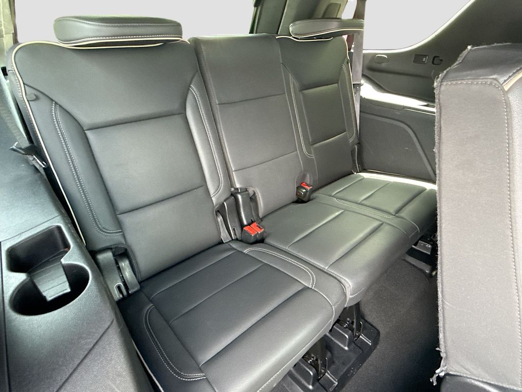 2024 GMC Yukon SLT - Photo 29