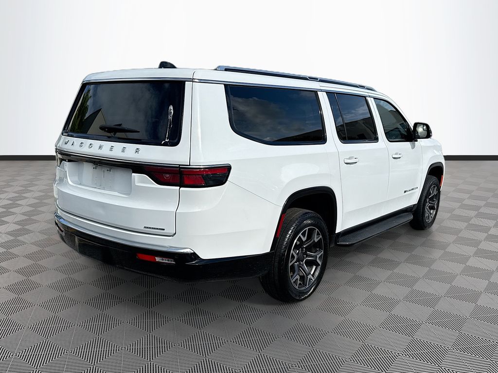 2024 Jeep Wagoneer L Series III - Photo 8