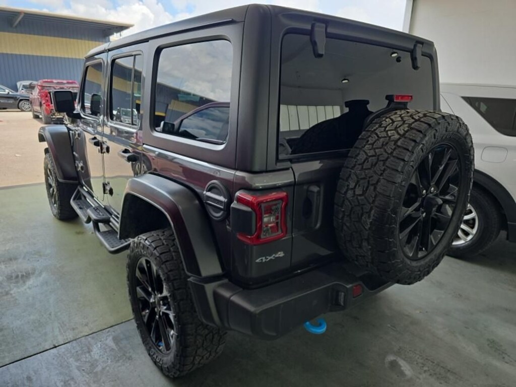 Used 2022 Jeep Wrangler Unlimited 4xe Sahara SUV