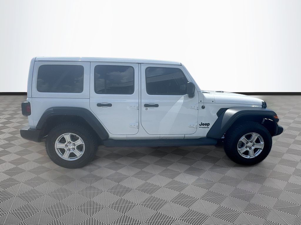 2022 Jeep Wrangler Unlimited Sport fotoğraf 3