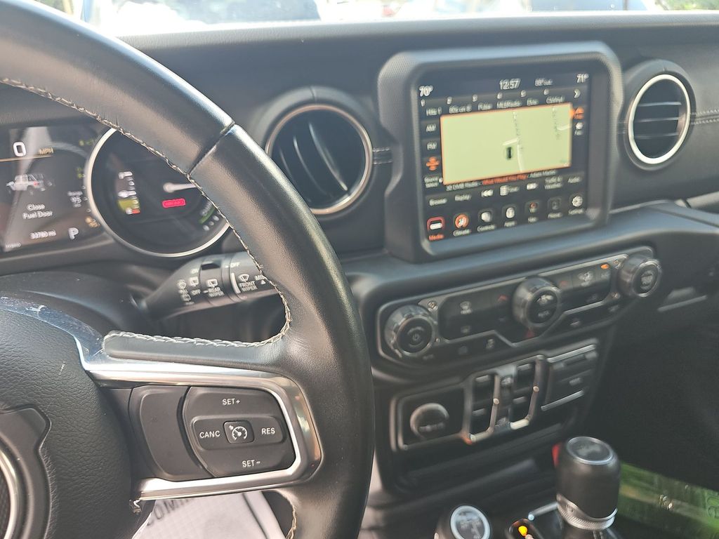 2022 Jeep Wrangler Unlimited 4xe Sahara fotoğraf 5