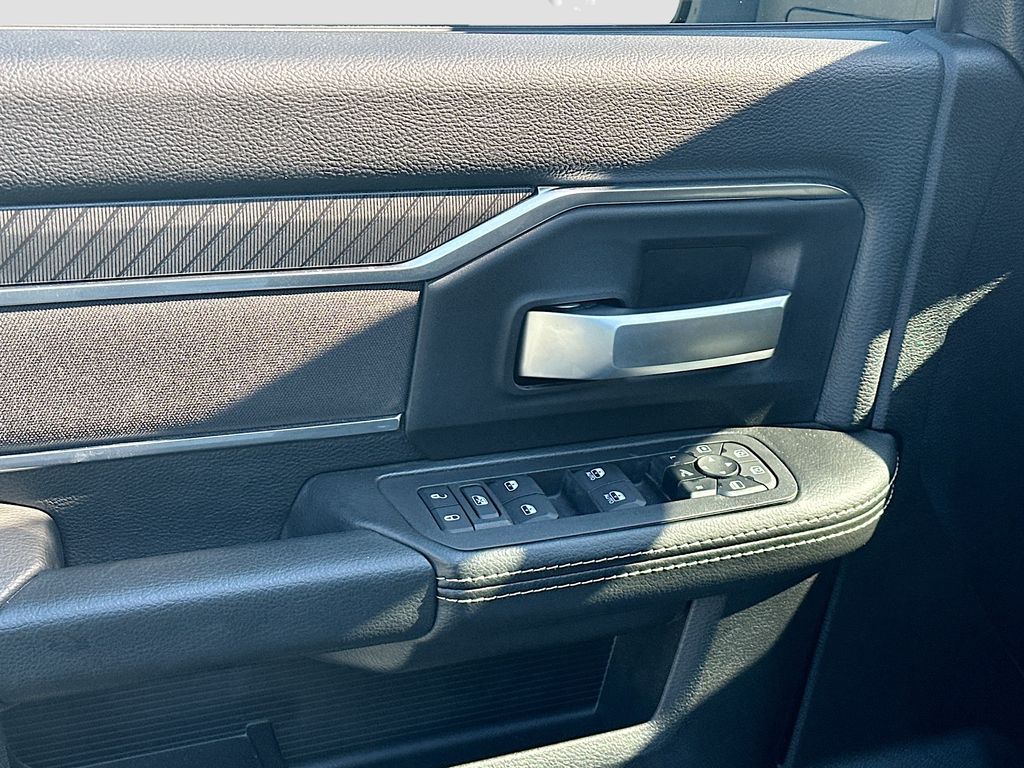 2025 RAM 2500 Big Horn - Photo 18