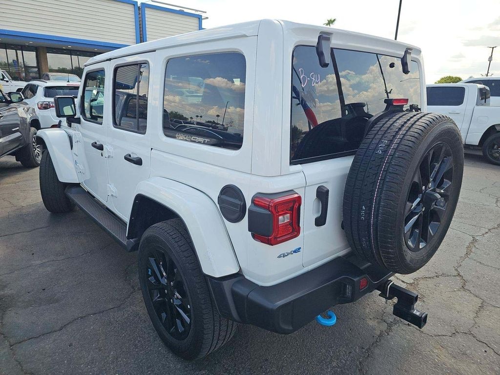 2022 Jeep Wrangler Unlimited 4xe Sahara fotoğraf 2