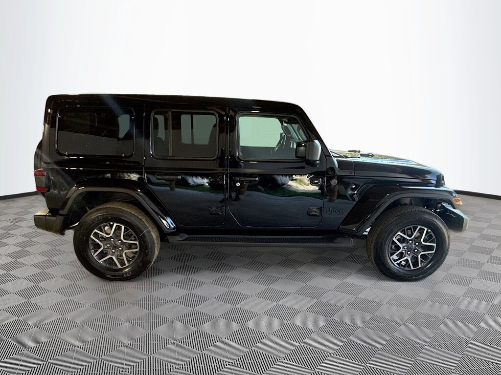 New 2026 Jeep Wrangler 4-DOOR SAHARA Sport Utility