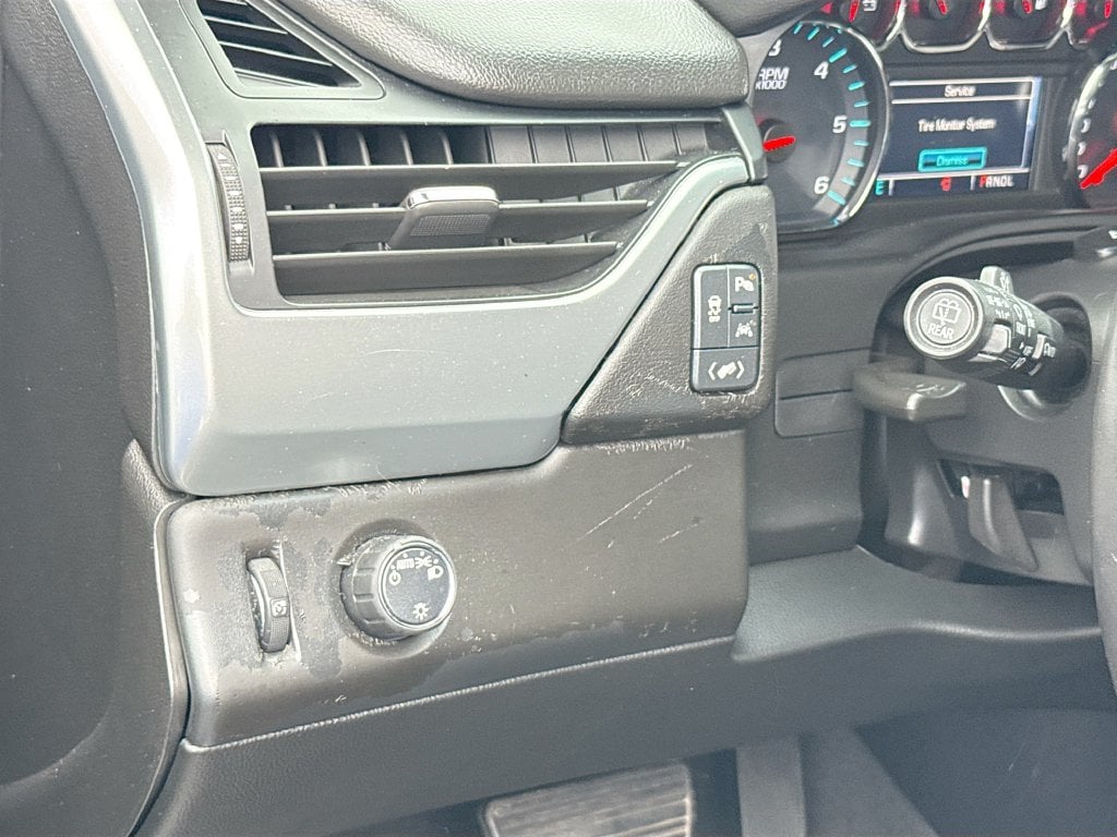 2019 Chevrolet Tahoe LT - Photo 11
