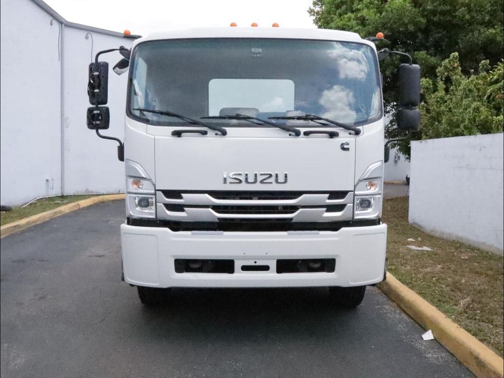 2022 Isuzu FTR - Photo 10
