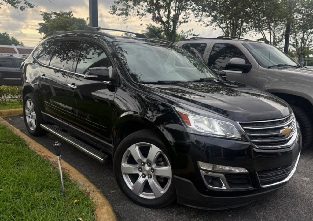 Used 2017 Chevrolet Traverse LT w/1LT SUV