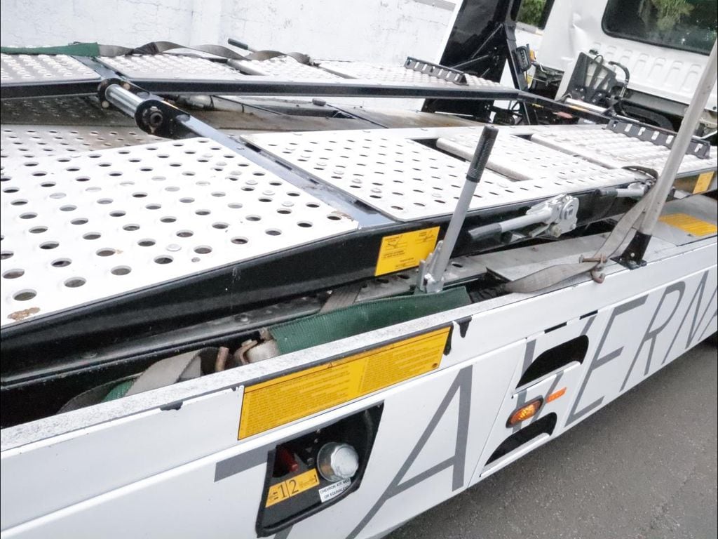 2022 Isuzu FTR - Photo 31