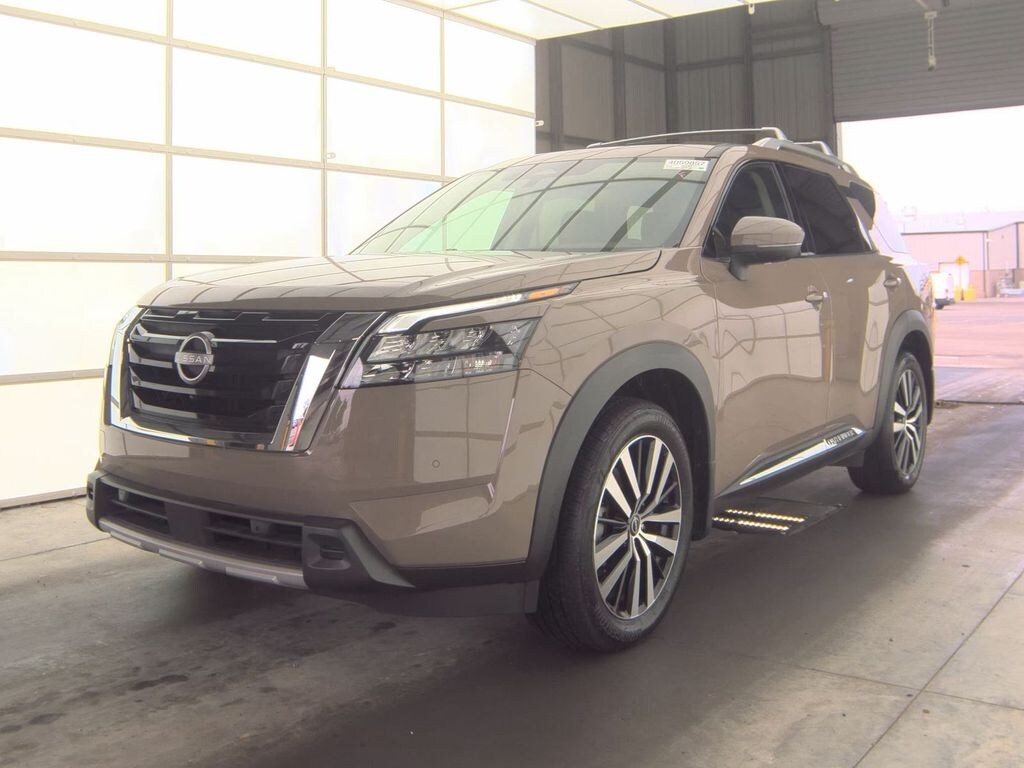 Used 2025 Nissan Pathfinder Platinum SUV