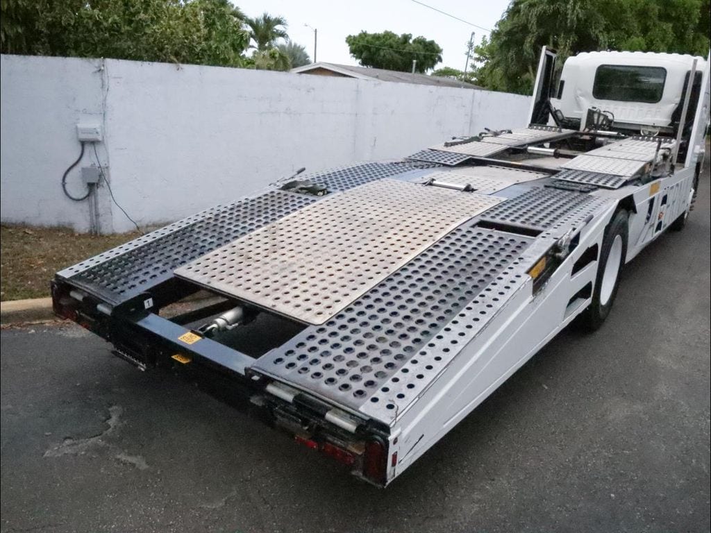 2022 Isuzu FTR - Photo 13