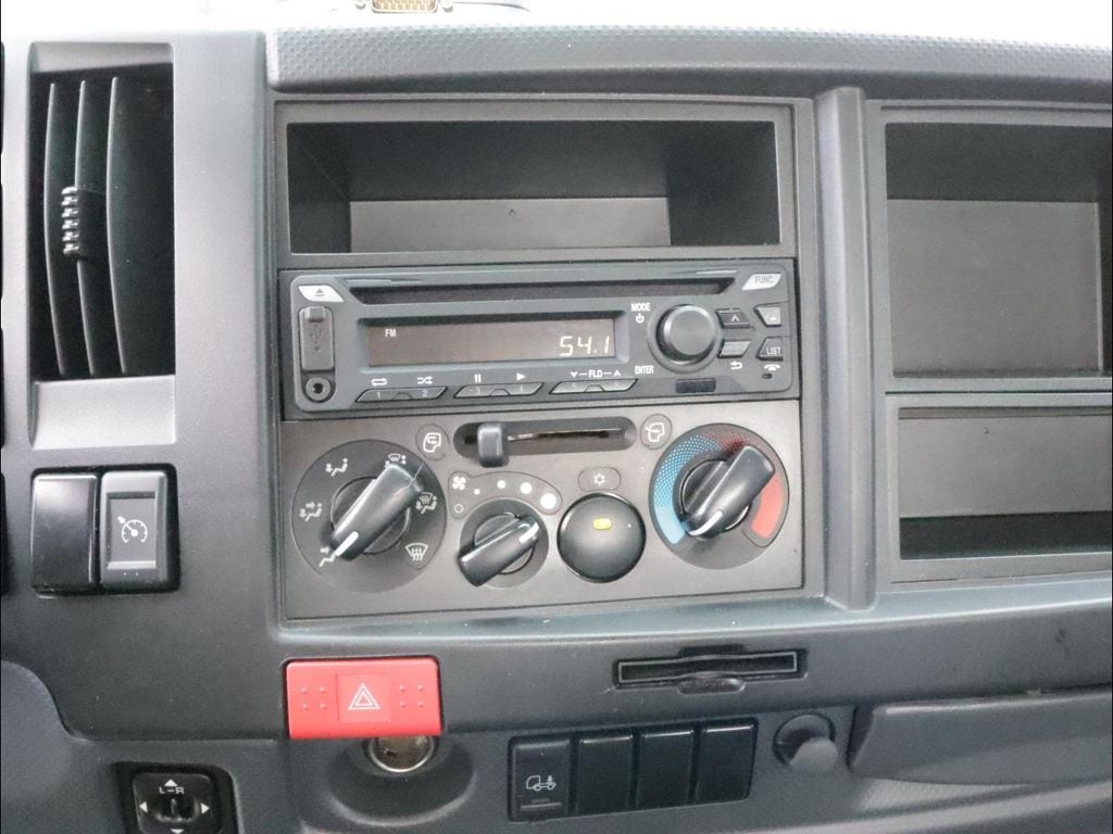2022 Isuzu FTR - Photo 49