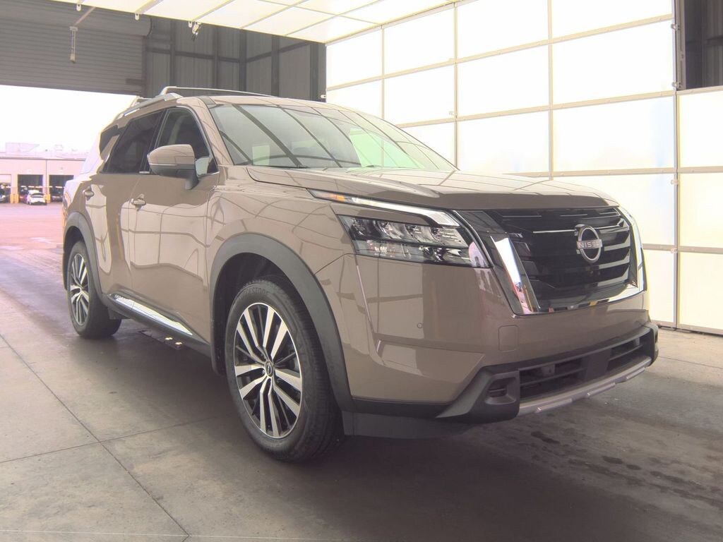Used 2025 Nissan Pathfinder Platinum SUV