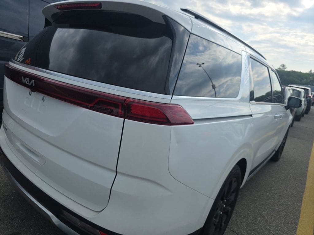 Used 2022 Kia Carnival SX Prestige MPV