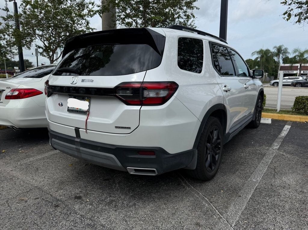Used 2025 Honda Pilot Touring SUV
