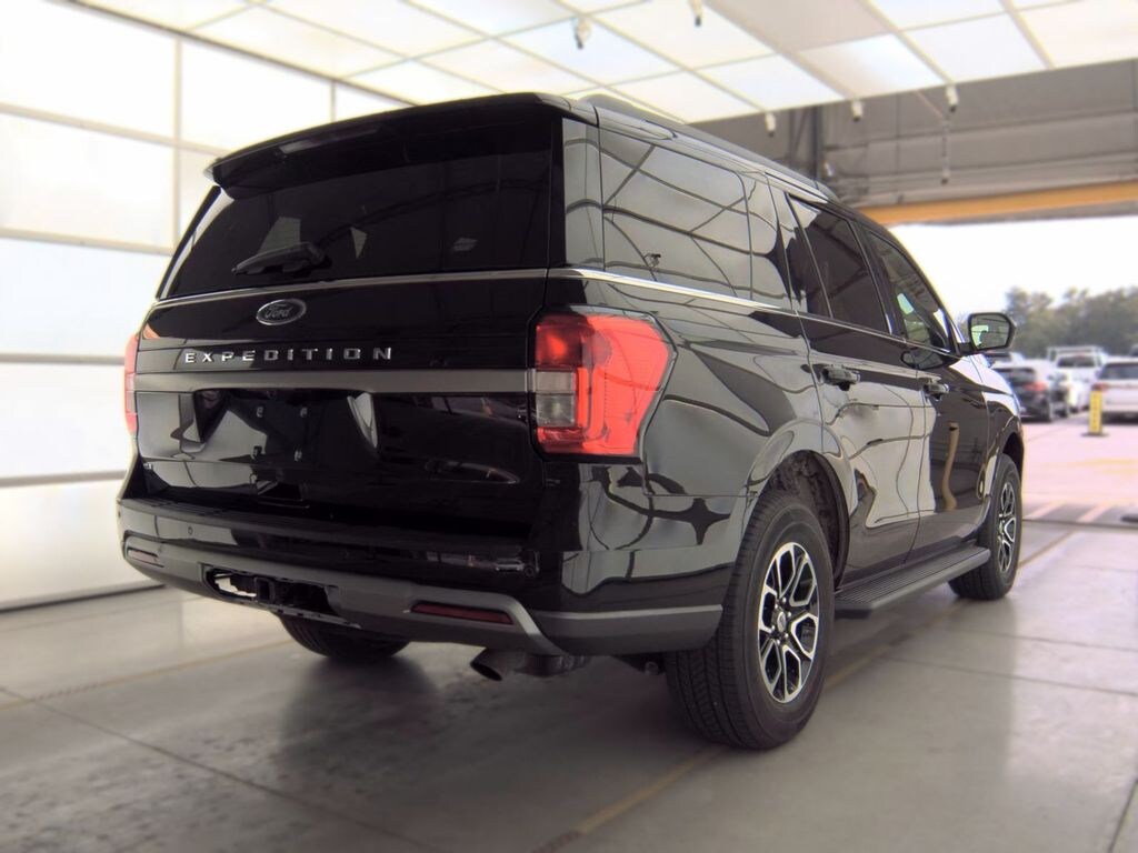 Used 2024 Ford Expedition XLT SUV