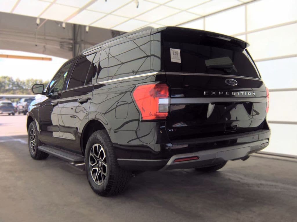 Used 2024 Ford Expedition XLT SUV