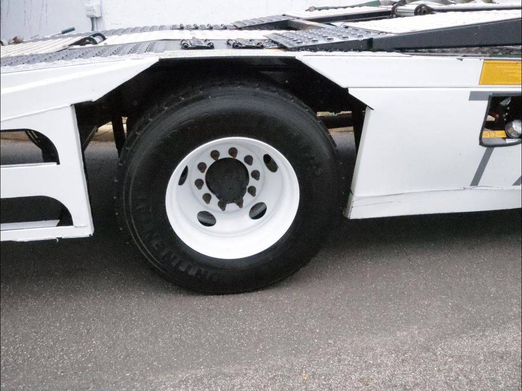2022 Isuzu FTR - Photo 16