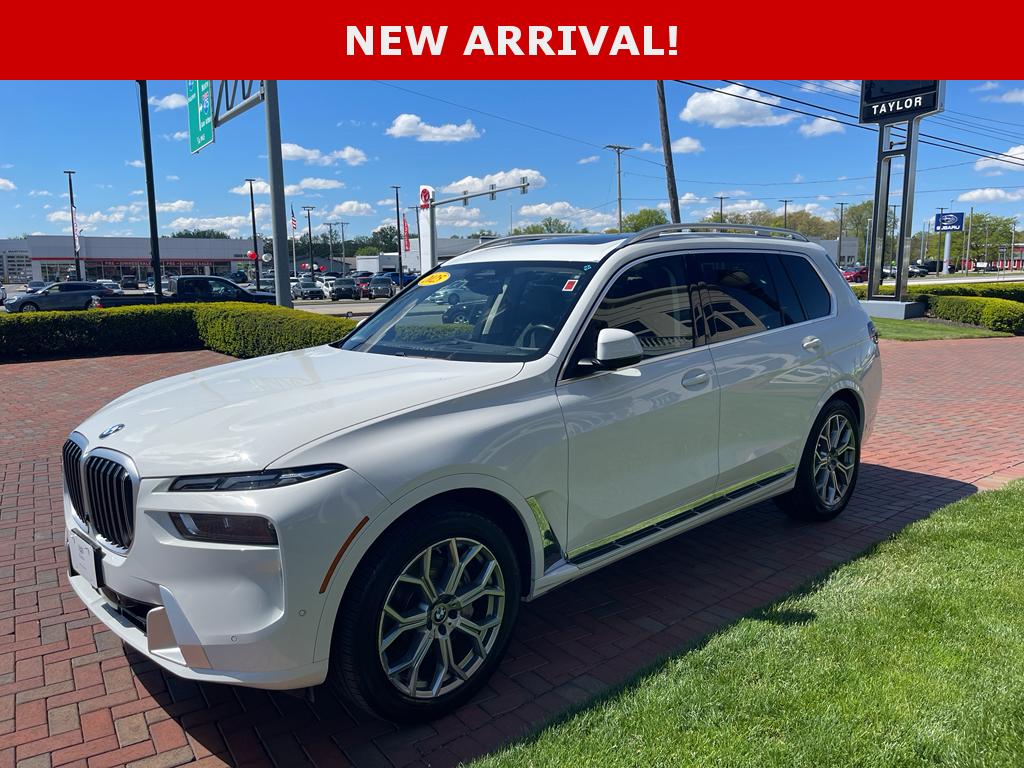 2025 BMW X7 xDrive40i's photo