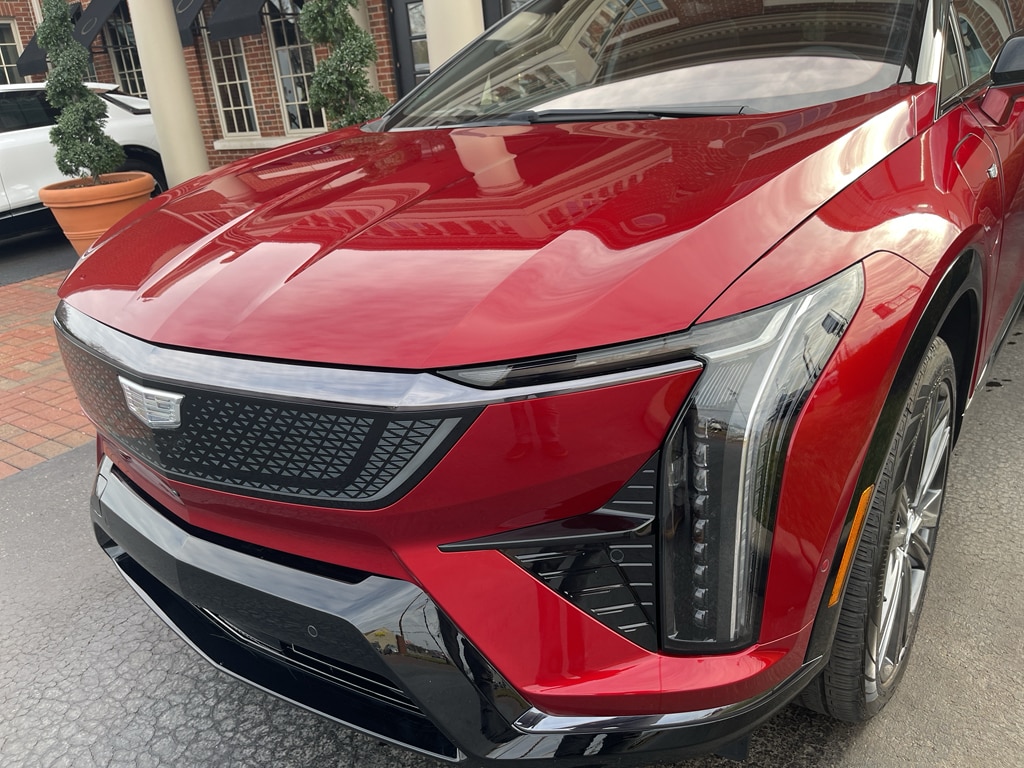 Used 2025 Cadillac OPTIQ Sport 2 with VIN 3GYK3GMR5SS165470 for sale in Toledo, OH