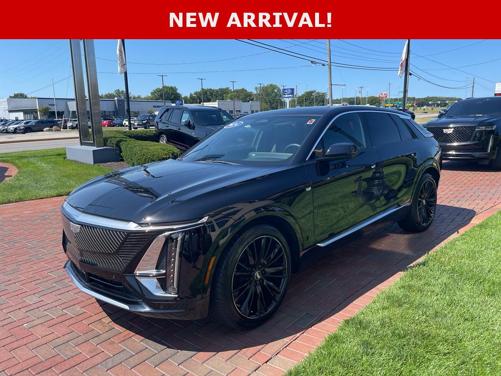 Used 2024 Cadillac LYRIQ Luxury 1 with VIN 1GYKPPRL5RZ136881 for sale in Toledo, OH