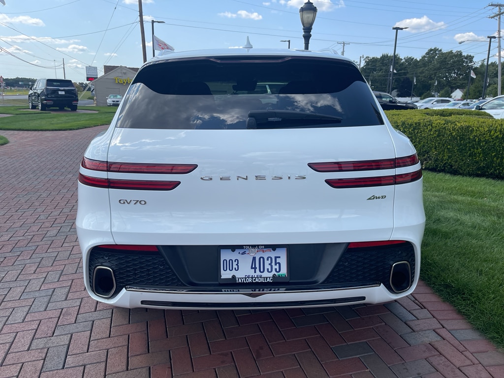 2025 GENESIS GV70 Standard - Photo 9