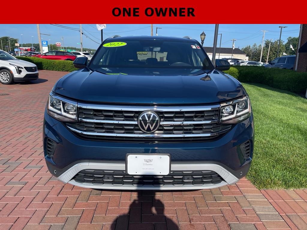 2022 Volkswagen Atlas Cross Sport V6 SE Technology photo 3