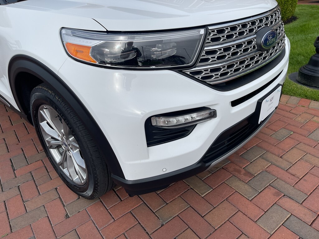 2024 Ford Explorer Limited photo 4