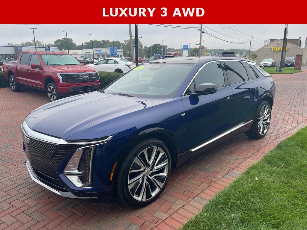 Used 2024 CADILLAC Lyriq Luxury 3 SUV