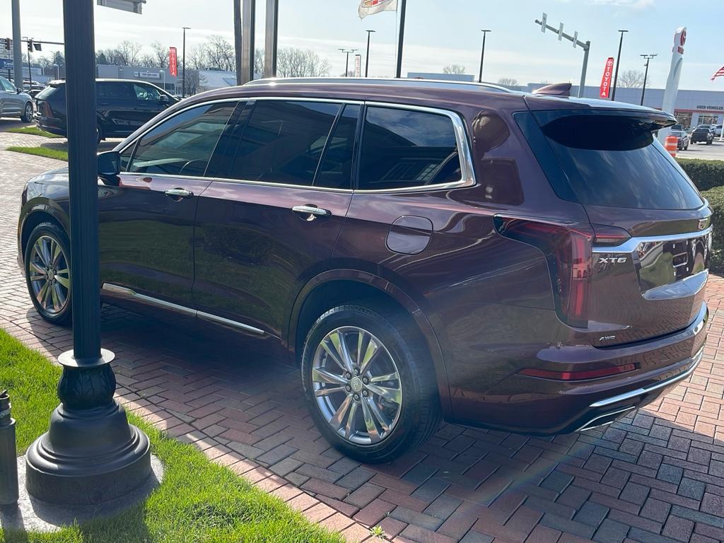 2023 Cadillac XT6 Premium Luxury photo 3