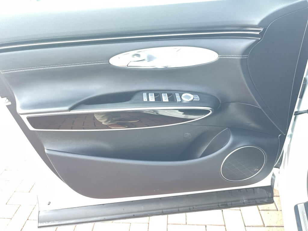 2025 GENESIS GV70 Standard - Photo 18