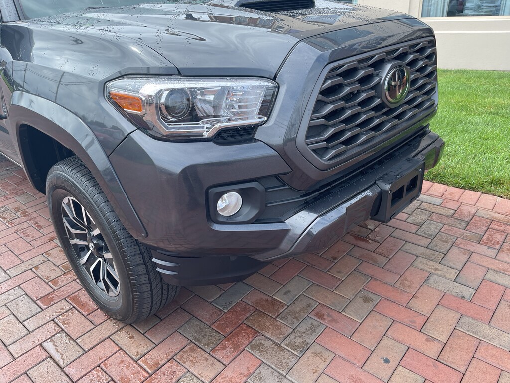 2022 Toyota Tacoma TRD Sport 4x4 SR photo 4