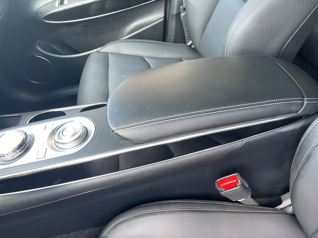 2025 GENESIS GV70 Standard - Photo 17