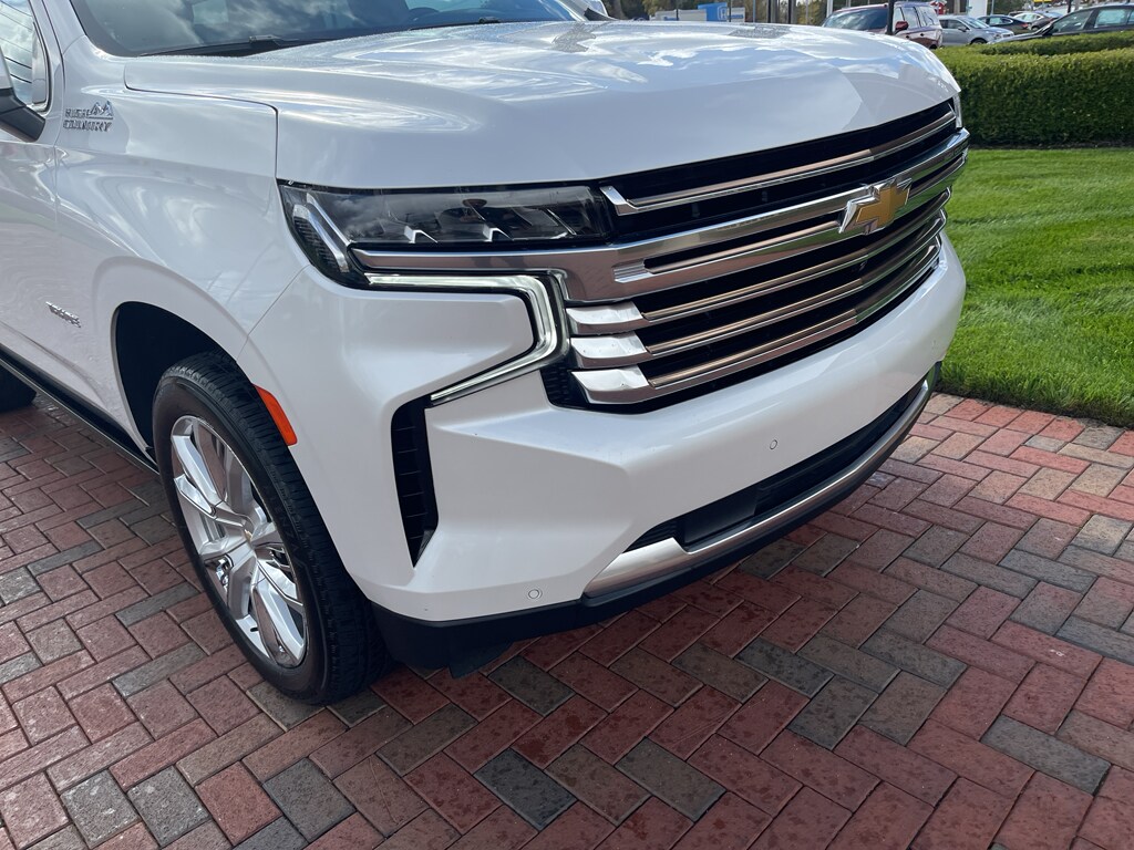 2024 Chevrolet Tahoe High Country photo 2