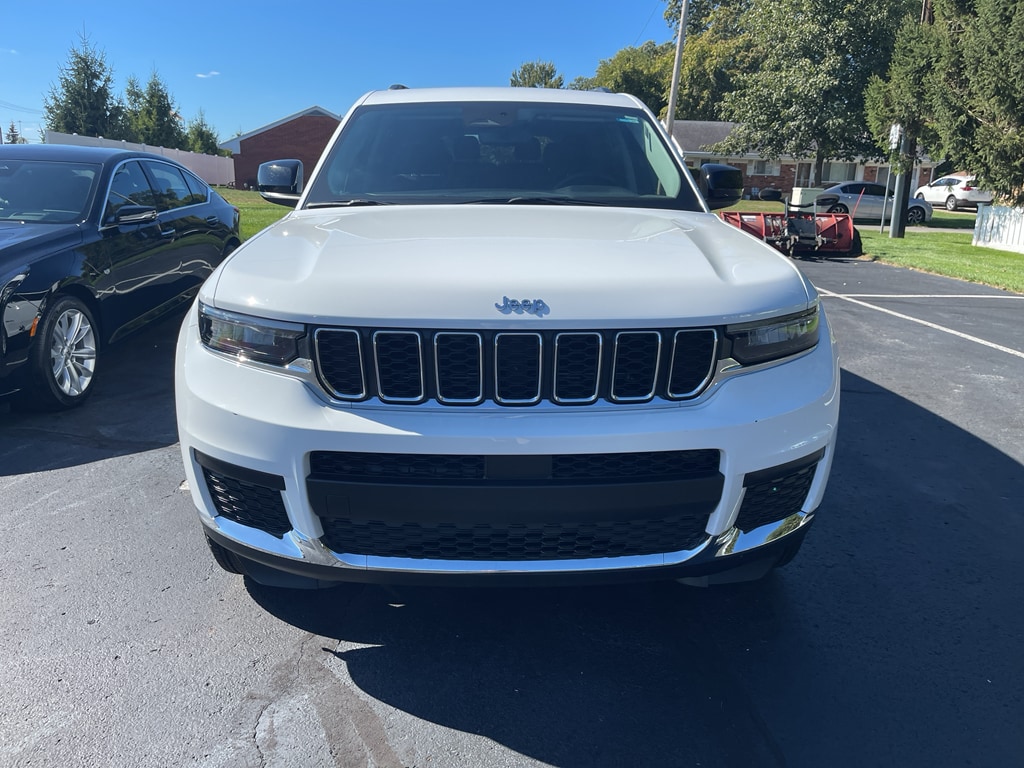 Used 2023 Jeep Grand Cherokee L Laredo