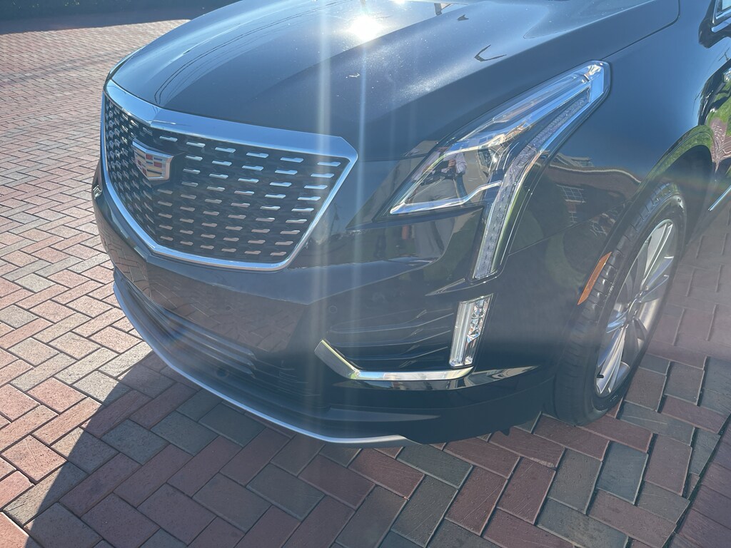 2025 Cadillac XT5 Premium Luxury photo 3