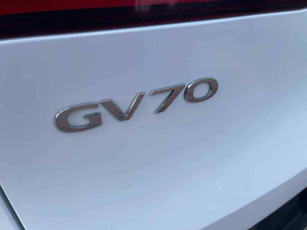 2025 GENESIS GV70 Standard - Photo 12
